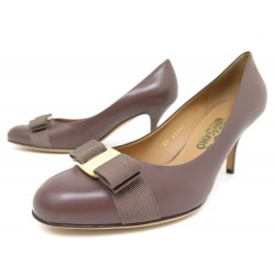 NEUF CHAUSSURES SALVATORE FERRAGAMO ESCARPINS 40 CUIR TAUPE LEATHER SHOES 650€