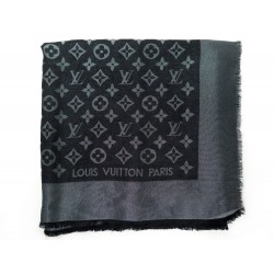 CHALE LOUIS VUITTON MONOGRAM SHINE M75123 EN SOIE NOIR SILK SCARF SHAWL 515€