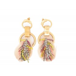 NEUF BOUCLES D'OREILLE CHLOE PLUMES & STRASS PENDANTES METAL DORE EARRINGS 410€