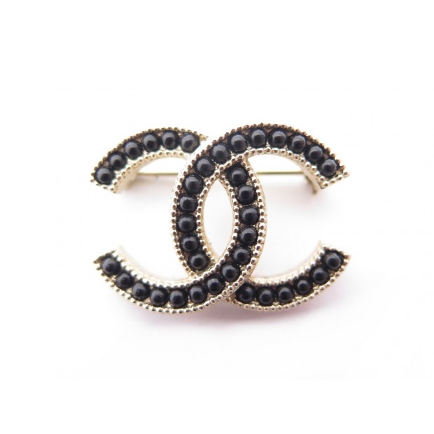 NEUF BROCHE CHANEL LOGO CC ET PERLES NOIRES EN METAL DORE GOLDEN BROOCH 620€