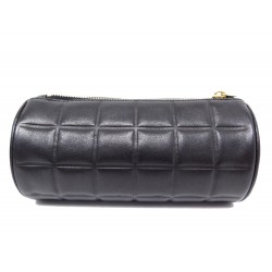 NEUF TROUSSE CHANEL EN CUIR MATELASSE NOIR LOGO CC CHOCOLATE BAR LEATHER ROUND