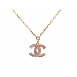 NEUF COLLIER CHANEL PENDENTIF LOGO CC STRASS MULTICOLORE DORE NECKLACE 1630€