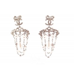 NEUF BOUCLES D'OREILLES CHANEL NOEUD LOGO CC STRASS PERLE ARGENTE EARRINGS 890€