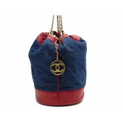 VINTAGE SAC A MAIN CHANEL A DOS SEAU EN DENIM & CUIR ROUGE LOGO CC BACKPACK BAG