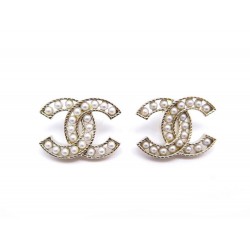 NEUF BOUCLES D'OREILLES CHANEL LOGO CC & PERLES AB6959 DORE NEW EARRINGS 650€