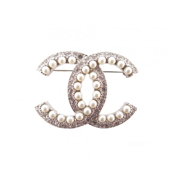 NEUF BROCHE CHANEL LOGO CC EN PERLES & STRASS EN METAL ARGENTE PEARL BROOCH 580€