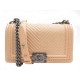 SAC A MAIN CHANEL BOY MEDIUM 25 CM EN CUIR CHEVRON BEIGE LEATHER HAND BAG 5000€