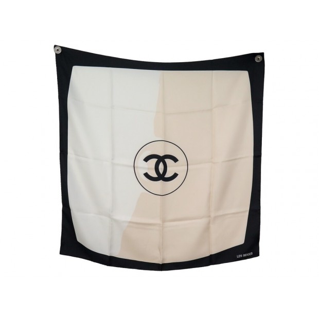 FOULARD CHANEL LES BEIGES LOGO CC EN SOIE NOIR BLANC BEIGE SILK SCARF 450€