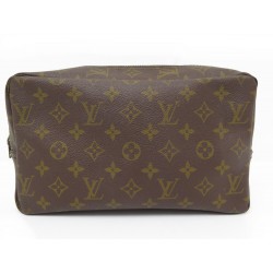 VINTAGE POCHETTE LOUIS VUITTON TROUSSE DE TOILETTE 28 GM EN TOILE MONOGRAM 690€