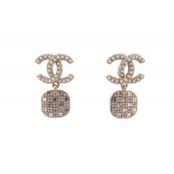 NEUF BOUCLES D'OREILLES CHANEL PAVAGE EN ACIER DORE STRASS NEW GOLDEN EARRING