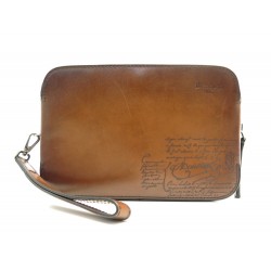 SAC POCHETTE A MAIN BERLUTI PROFIL CUIR MOGANO SCRITTO M161945 CLUTCH BAG 1630€