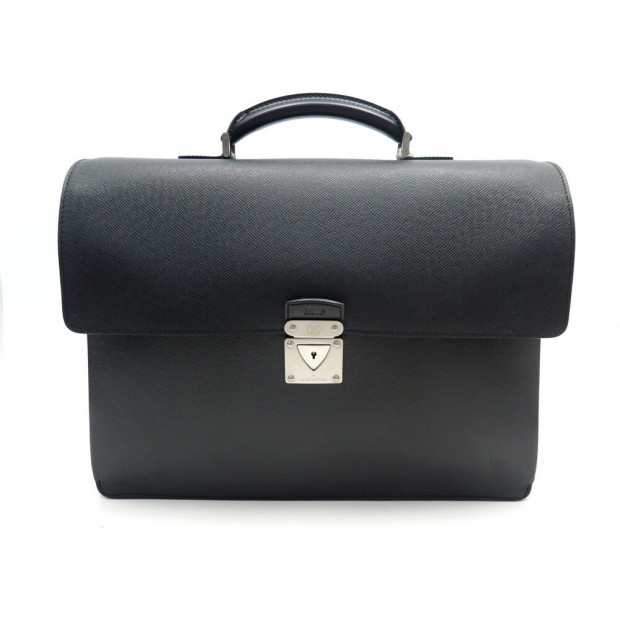 SACOCHE LOUS VUITTON CARTABLE ROBUSTO 3 SOUFFLETS EN CUIR TAIGA BRIEFCASE 4300€