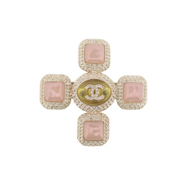 NEUF BROCHE CHANEL CROIX PATE DE VERRE LOGO CC ET STRASS METAL DORE BROOCH 1350€