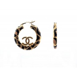 NEUF BOUCLES D'OREILLES CHANEL LOGO CC PANTHERE EN METAL DORE NEW EARRINGS 1090€