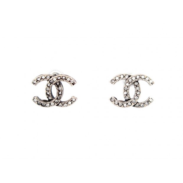 NEUF BOUCLES D'OREILLES CHANEL LOGO CC & STRASS METAL ARGENTE EARRINGS 650€