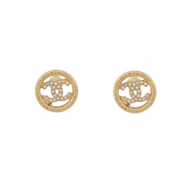 NEUF BOUCLES D'OREILLES CHANEL LOGO CC STRASS EN METAL DORE NEW EARRINGS 650€