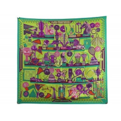 NEUF FOULARD HERMES LES TROPHEES EN SOIE VERT CARRE 90 SILK SCARF GREEN 460€