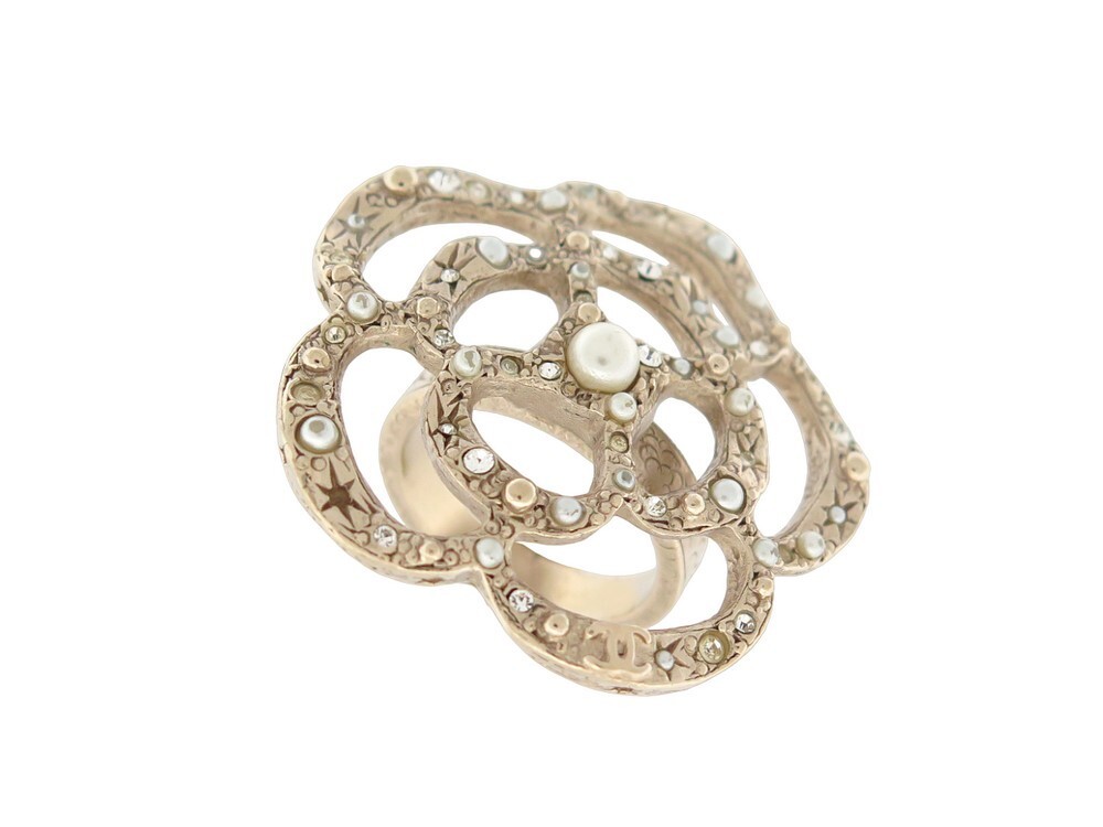 Bague Fleur Camélia Avec Strass Et Finition Dorée - Neuf Avec étiquettes
