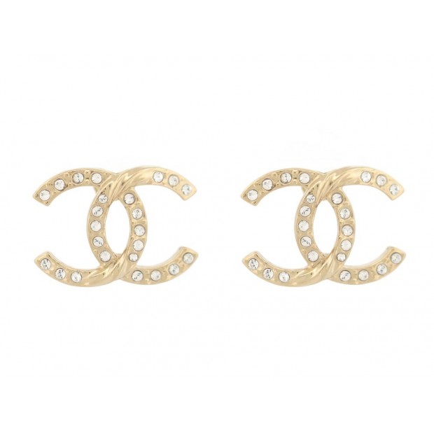 NEUF BOUCLES D'OREILLES CHANEL LOGO CC STRASS METAL DORE NEW EARRINGS 650€