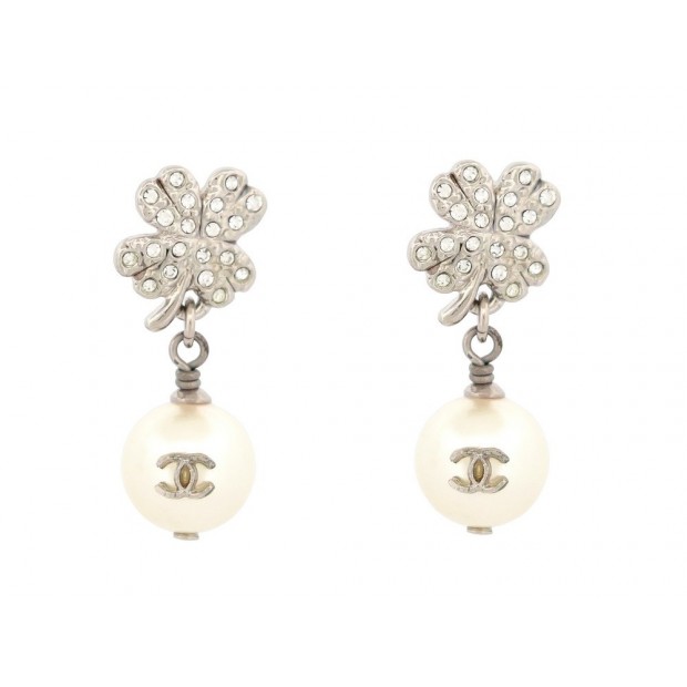 NEUF BOUCLES D'OREILLES CHANEL LOGO CC ET TREFLES A STRASS METAL EARRINGS 800€