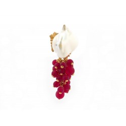 1 BOUCLE D'OREILLE DIOR TRIBALE FEUILLE DOREE GRAPPE ROUGE PERLE EARRING 545€