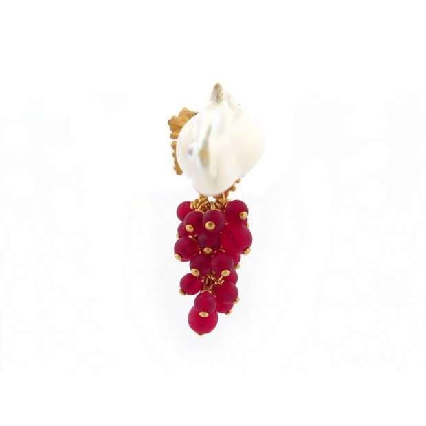 1 BOUCLE D'OREILLE DIOR TRIBALE FEUILLE DOREE GRAPPE ROUGE PERLE EARRING 545€