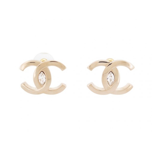 NEUF BOUCLES D'OREILLES CHANEL LOGO CC STRASS METAL DORE NEW EARRINGS 650€