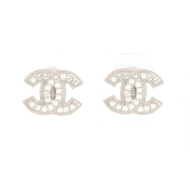 NEUF BOUCLES D'OREILLES CHANEL LOGO CC & STRASS ARGENTE + BOITE EARRINGS 650€