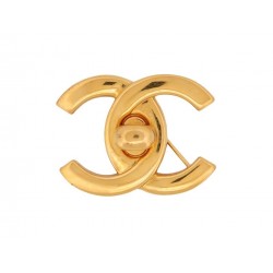 VINTAGE BROCHE CHANEL 1996 LOGO CC FERMOIR TIMELESS EN METAL DORE BROOCH 700€