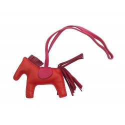 NEUF BIJOU DE SAC HERMES RODEO PM EN CUIR ROUGE + BOITE NEW LEATHER CHARM 446€