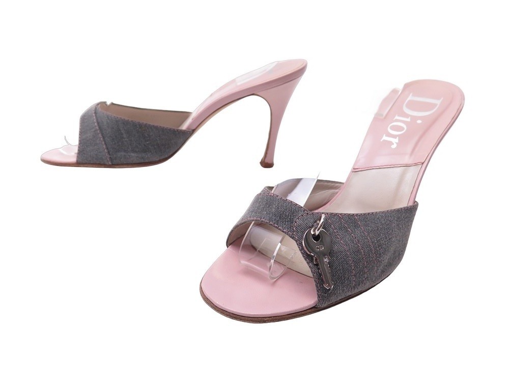 靴 Vintage Dior camouflage lock key heels Dior Camo Logo Lock Heels – Treasures of NYC