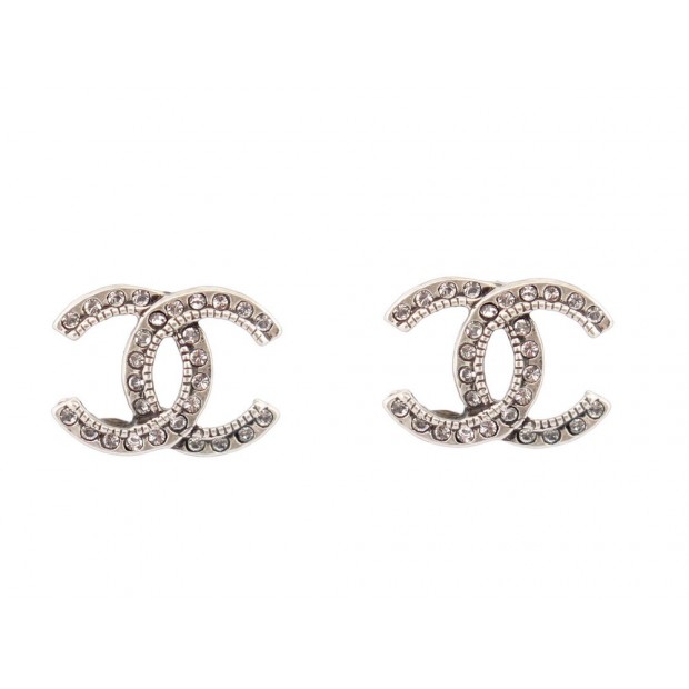 NEUF BOUCLES D'OREILLES CHANEL LOGO CC STRASS METAL EFFET VIEILLI EARRING 650€