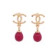 NEUF BOUCLES D'OREILLES CHANEL LOGO CC PENDANTES PERLES ROUGE DORE EARRINGS 750€