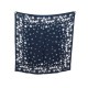 NEUF FOULARD CHANEL LOGO CC ET FLEURS AA7691 EN SOIE BLEU MARINE SILK SCARF 530€