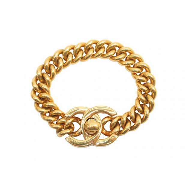 VINTAGE BRACELET CHANEL 1996 CHAINE FERMOIR TIMELESS 19CM EN METAL DORE BANGLE