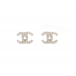 NEUF BOUCLES D'OREILLE CHANEL PUCES PUCES LOGO CC STRASS & PERLES + BOITE 500€