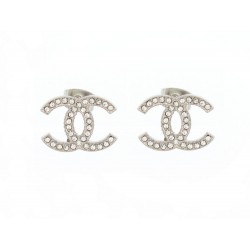 NEUF BOUCLES D'OREILLES CHANEL LOGO CC & STRASS METAL ARGENTE STEEL EARRING 650€