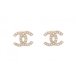 BOUCLES D'OREILLES CHANEL LOGO CC & STRASS METAL DORE GOLDEN STEEL EARRINGS 650€