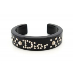 BRACELET DIOR MANCHETTE OUVERTE LOGO CLOUTE T16 EN PLASTIQUE NOIR STUDDED 450€