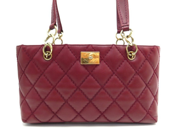 sac a main chanel cabas logo cc en cuir matelasse