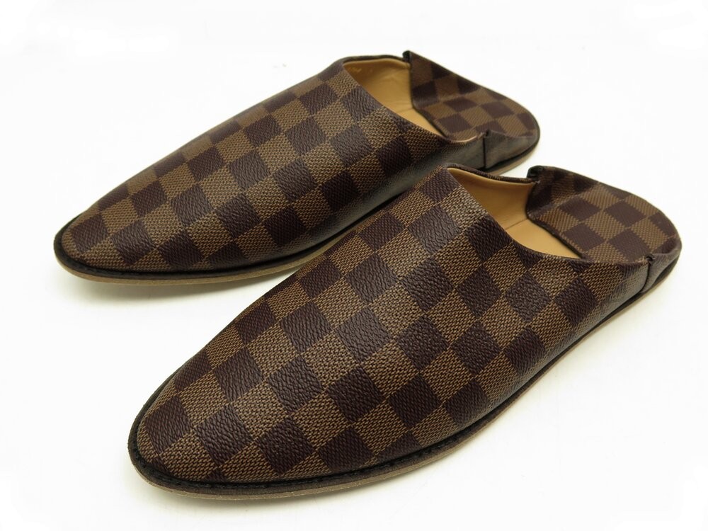 chaussures louis vuitton mules damier pharrel