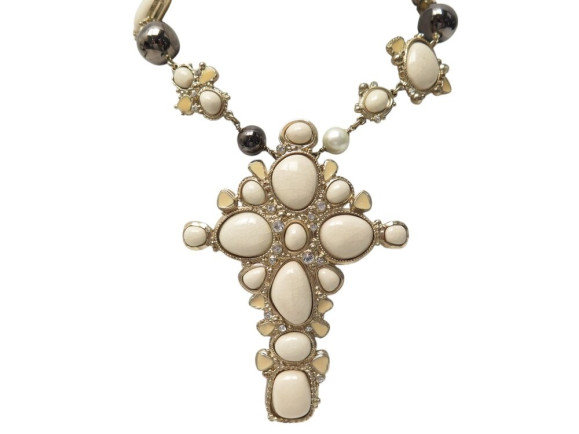  collier chanel pendentif croix gripoix perles