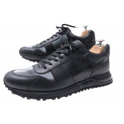 CHAUSSURES BASKETS LOUIS VUITTON RUN AWAY 1A8KJ7 EN CUIR MONOGRAM 08.5 42.5 920€