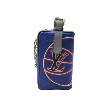 NEUF SAC A MAIN LOUIS VUITTON X NBA M21106 DOPP KIT CLOAKROOM ED LIMITEE 3600€
