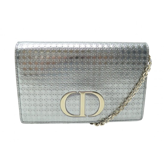 NEUF SAC A MAIN DIOR 30 MONTAIGNE MICROCANNAGE EN CUIR ARGENTE BANDOULERE 2220€