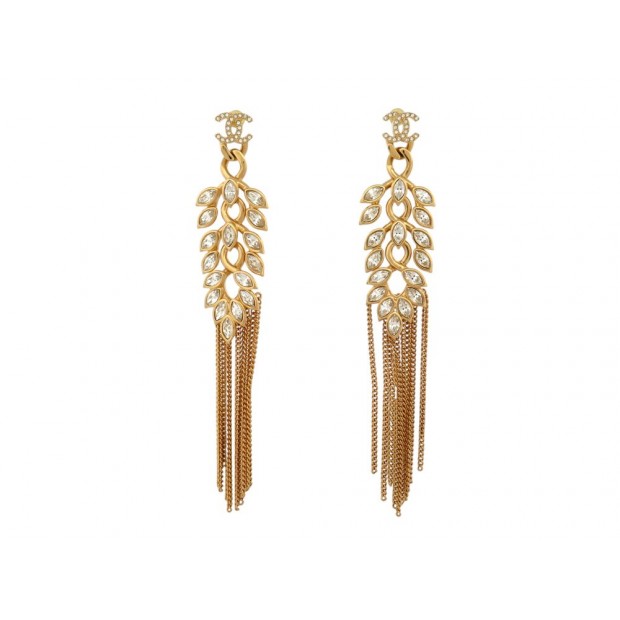 BOUCLES D'OREILLES CHANEL LOGO CC CHAINES PENDANTES STRASS DORE EARRINGS 1200€