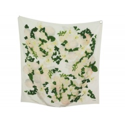 FOULARD CHANEL FLEURS CAMELIA EN SOIE ECRUE CARRE 90 CM FLOWERS SILK SCARF 530€