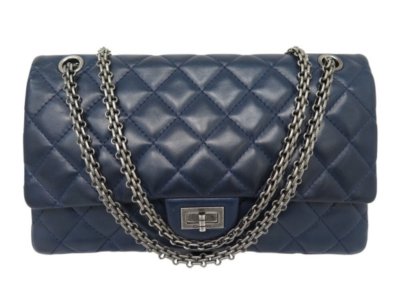 sac a main chanel grand 2.55 en cuir matelasse bleu