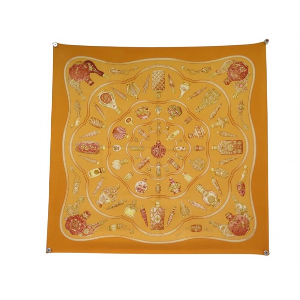 FOULARD HERMES QU'IMPORTE LE FLACON POURVU QU'ON AIT L'IVRESSE CARRE SCARF 530€