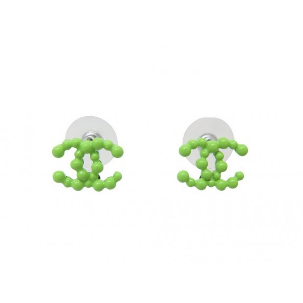 NEUF BOUCLES D'OREILLES LOGO CC CHANEL PLASTIQUE VERT MINI GREEN EARRINGS 450€
